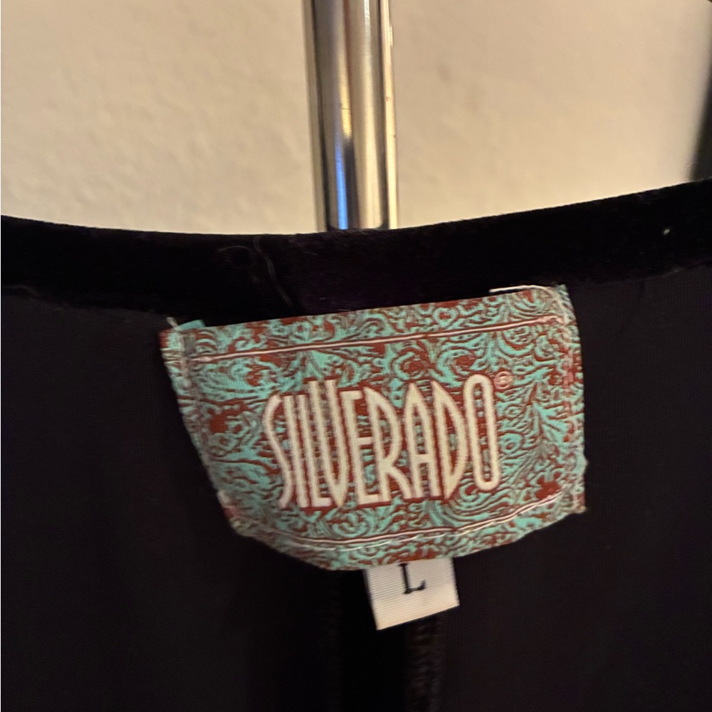Silverado Velvet Top with Lace bell sleeves - Picture 2 of 4